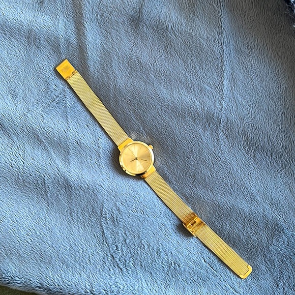 Watch - Picture 2 of 6